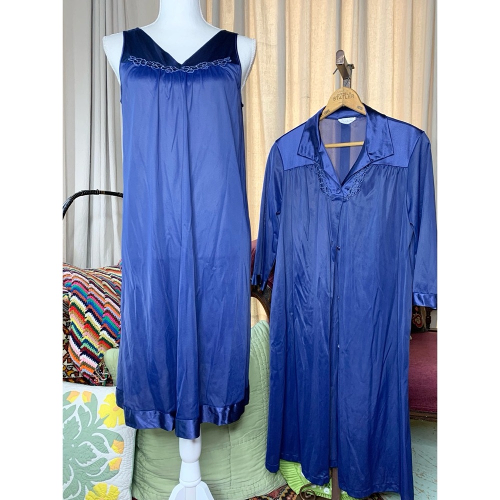 70s Vanity Fair Nightgown/Robe Set